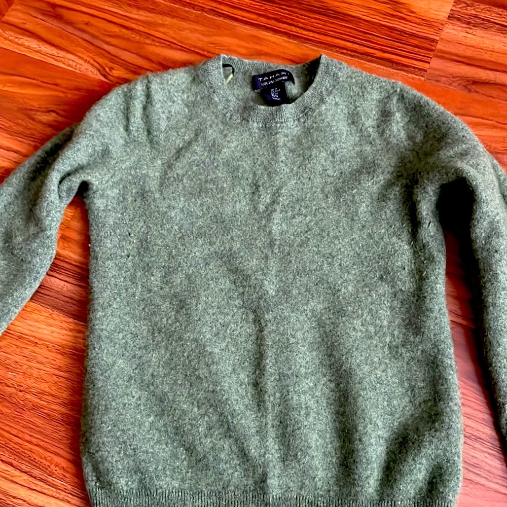 TAHARI 100./. pLY cashmere sizeM